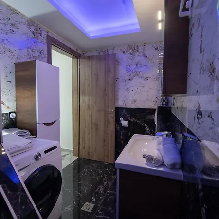 Luxe Suite, Achilles' Private Getaway