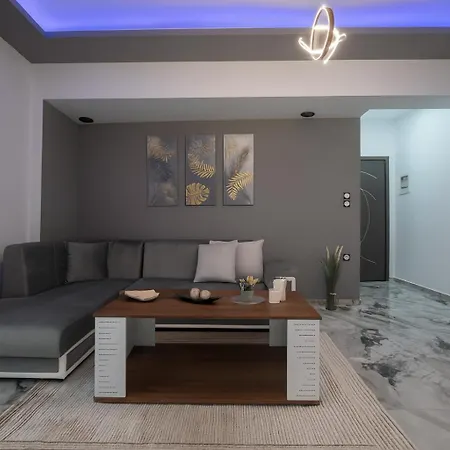 Luxe Suite, Achilles' Private Getaway *