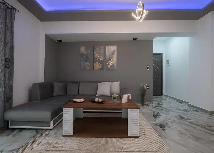 Luxe Suite, Achilles' Private Getaway *
